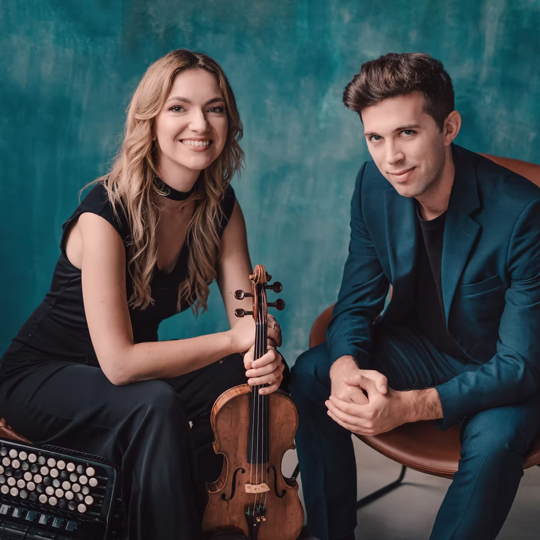 Violin & Accordion: Duo Karolina Mikołajczyk & Iwo Jedynecki