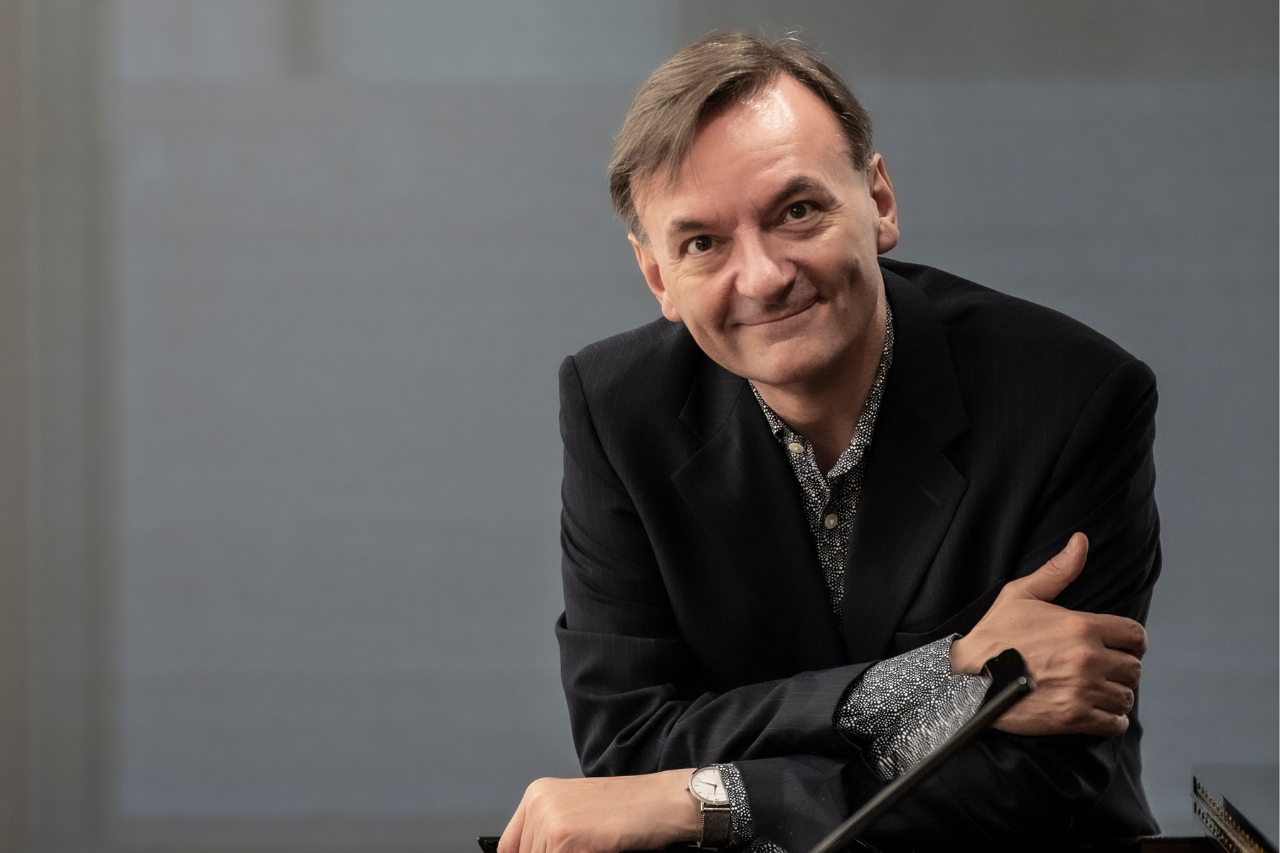 Bison Noir: Música Callada with Sir Stephen Hough