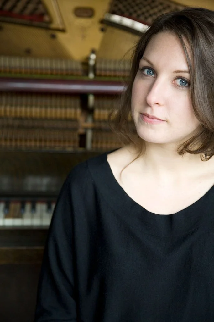 Piano: Amanda Tosoff