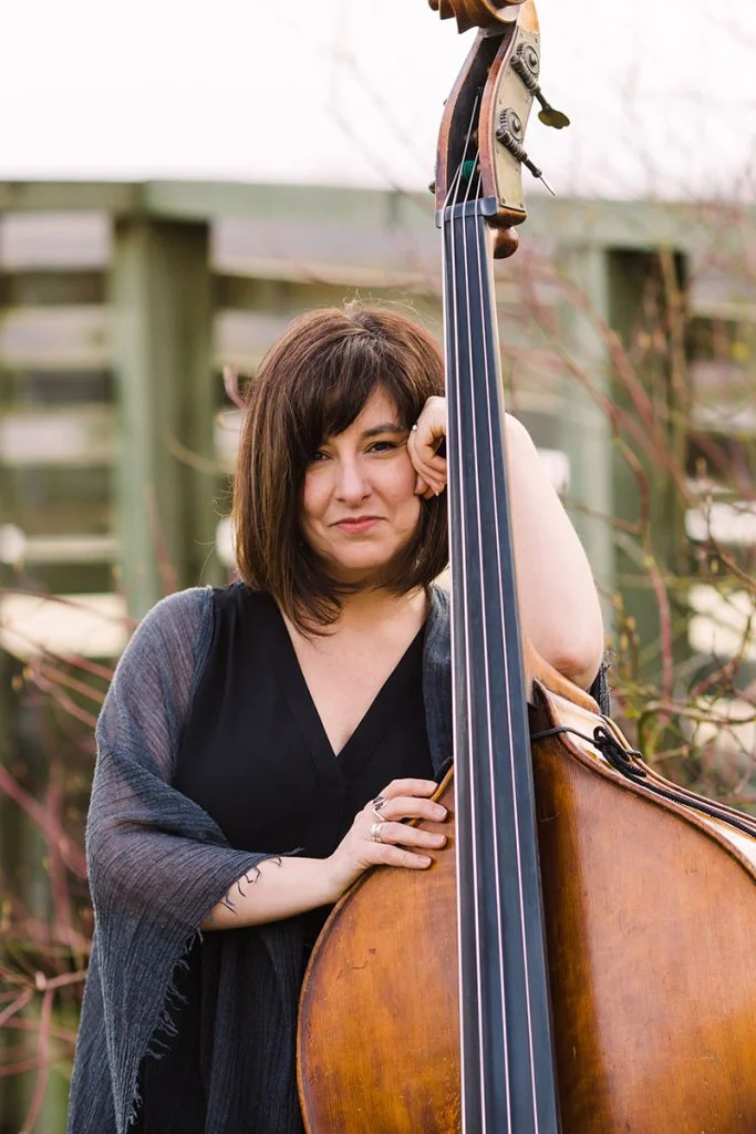 Bass: Jodi Proznik