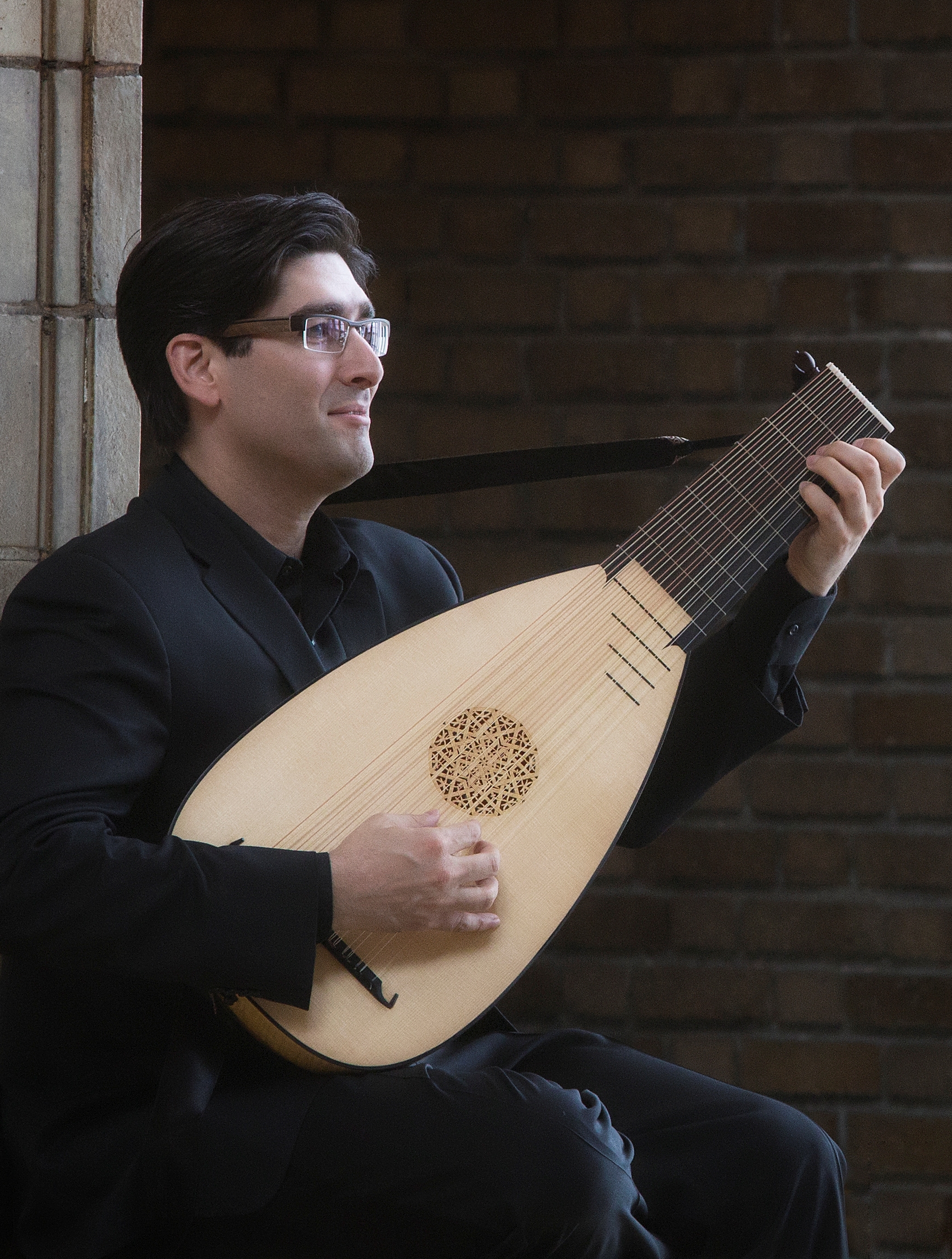 Theorbo & Guitar: Michel Angers